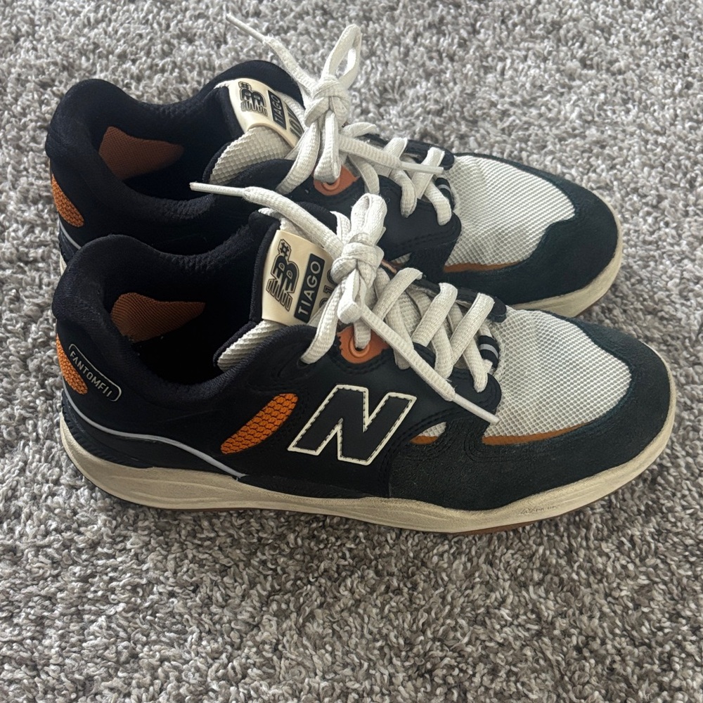 New Balance Women’s Skateboarding Shoes 1010 Tiago Black Orange Sneaker Size 5.5 - Picture 2 of 9